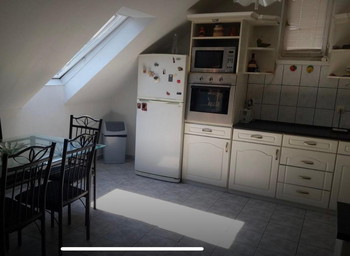 Gabe'S Nest Lägenhet Urom Exteriör bild